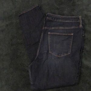 🧵Universal Thread dark blue high rise skinny stretchy jeans
